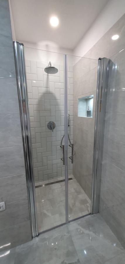 Apartmani Naomi&Leo 塞尼 外观 照片