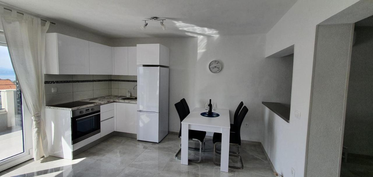Apartmani Naomi&Leo 塞尼 外观 照片